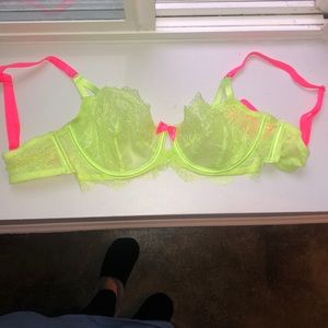 Victoria’s secret bra